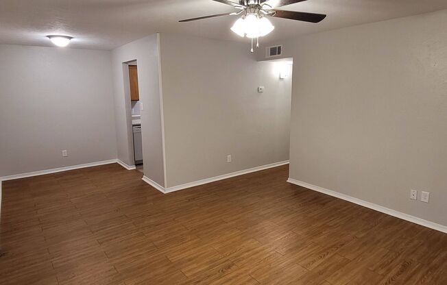 1 bed, 1 bath, 600 sqft, $1,000