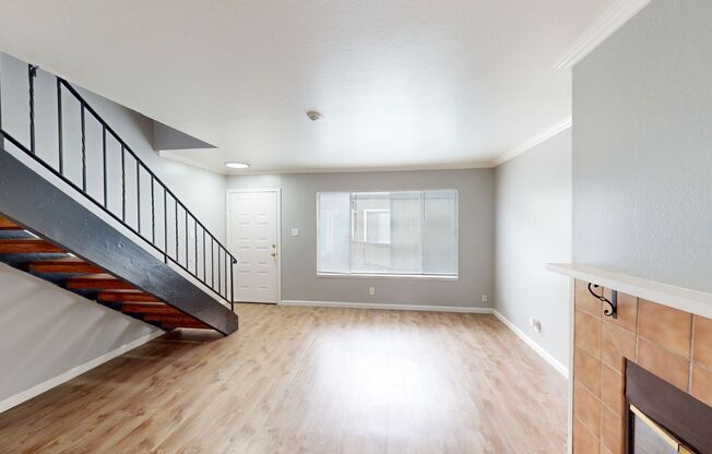 2 beds, 1 bath, 715 sqft, $2,450, Unit 625-6