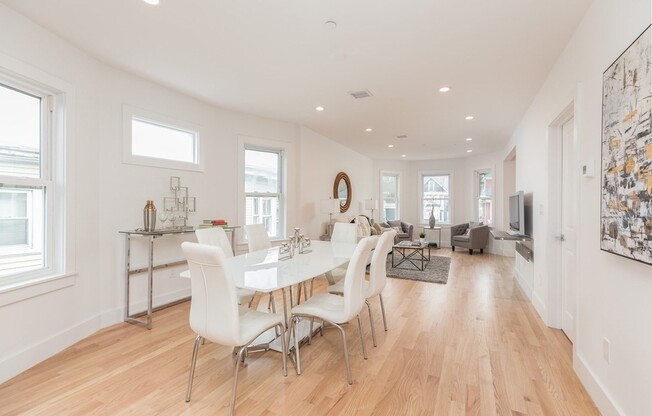 112 KING ST