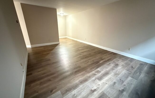 1 bed, 1 bath, $1,095, Unit 103