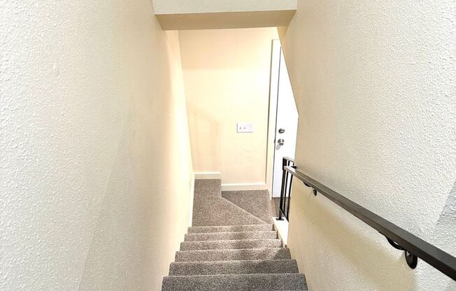 2 beds, 1.5 baths, 800 sqft, $1,499, Unit 1683C