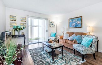 2 beds, 1 bath, 850 sqft, $1,325, Unit 018