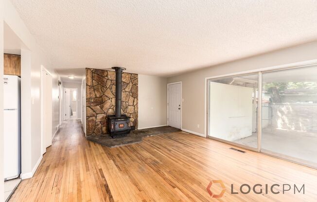 Gorgeous Home in Great Location!