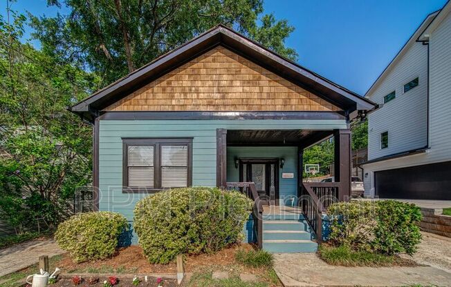 81 CLAY ST SE