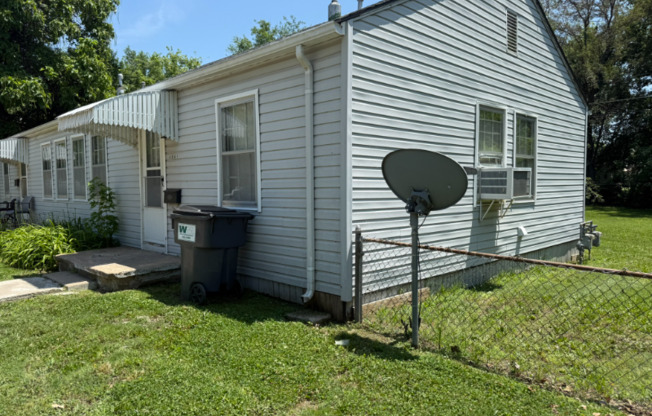 4041 E WHITNEY