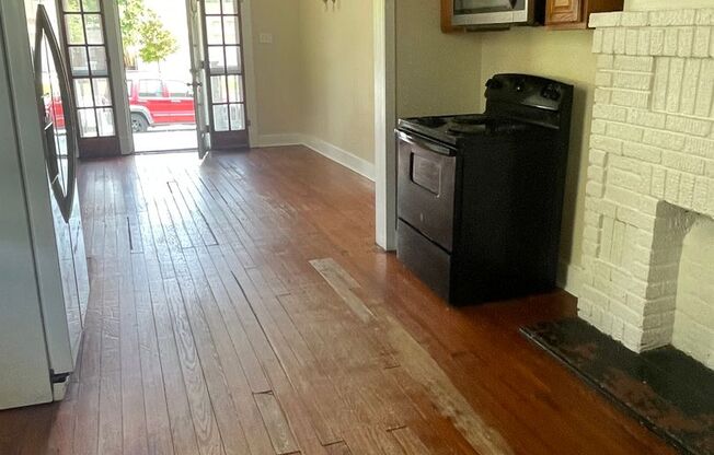 3BD/2BA Independent Bedrooms, W/D Included, Back Courtyard