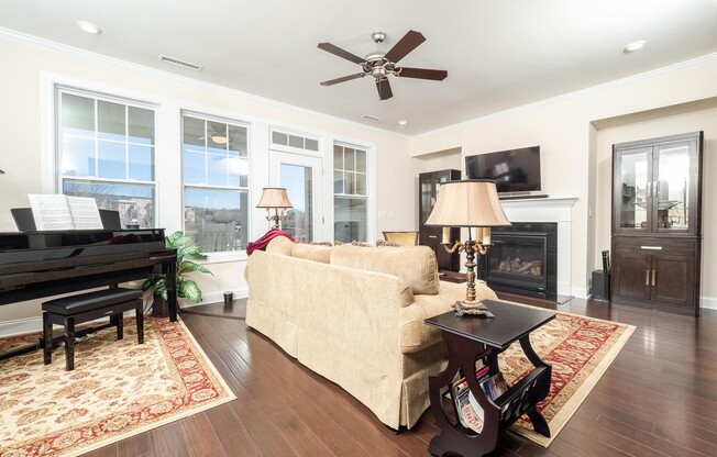 Gorgeous Luxury 3 Bedroom 2.5 Bath Townhome in Harrison Bluffs Townhomes in Cary, Available July 7th!