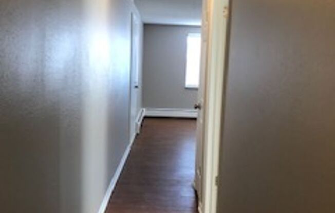 2 beds, 1 bath, 655 sqft, $1,340, Unit 108