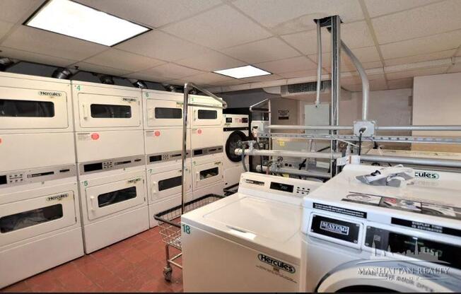1 bed, 1 bath, 782 sqft, $4,650, Unit 9E