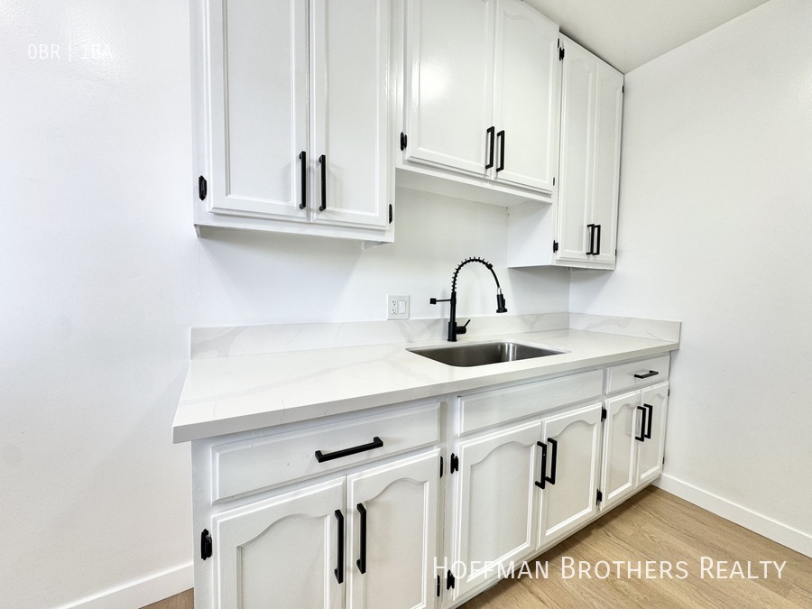 252 W ELM AVE