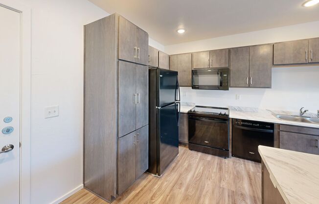 1 bed, 1 bath, 592 sqft, $1,199, Unit 1244-06