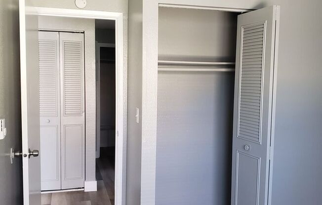 3 beds, 1 bath, 890 sqft, $1,675, Unit 505 H1