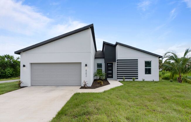 Deposit-Free! Modern, energy efficient home with ALL of the upgrades! North Port, FL