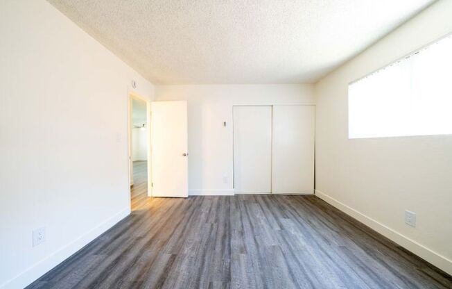 3 beds, 2 baths, 1,200 sqft, $2,900, Unit 633-35
