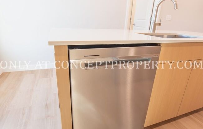 3 beds, 2 baths, 1,100 sqft, $2,699, Unit 1-232