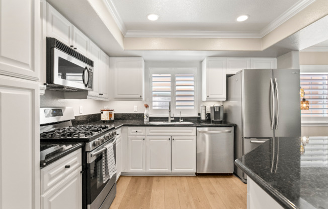 2748 CARLSBAD BLVD