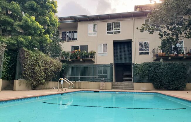 1 bed, 1 bath, $2,700
