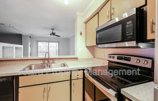 2880 S LOCUST ST