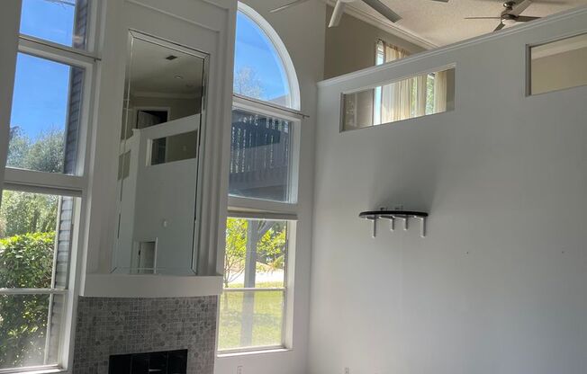 3996 Richmond Park Dr. E.