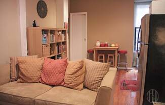 19 GRACE CT