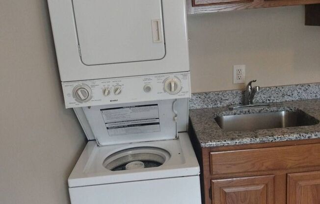 Cool Springs/Trolley Square area - 1 Bedroom apartment (includes trash, recycling and water)
