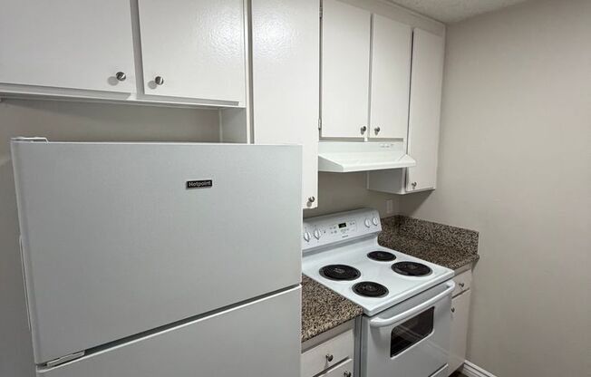 1 bed, 1 bath, 625 sqft, $1,900, Unit 30