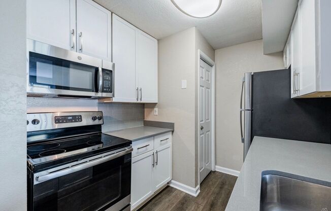 1 bed, 1 bath, 705 sqft, $1,375, Unit 2032