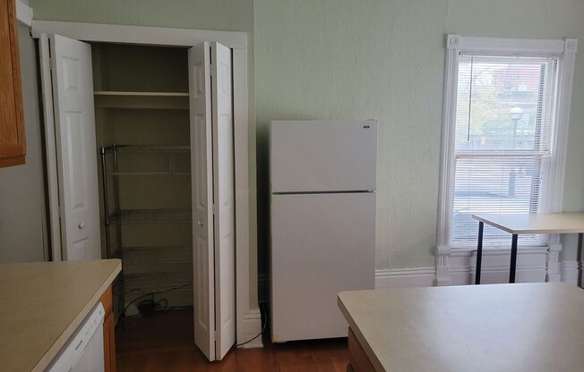 1 bed, 1 bath, $1,750, Unit 01