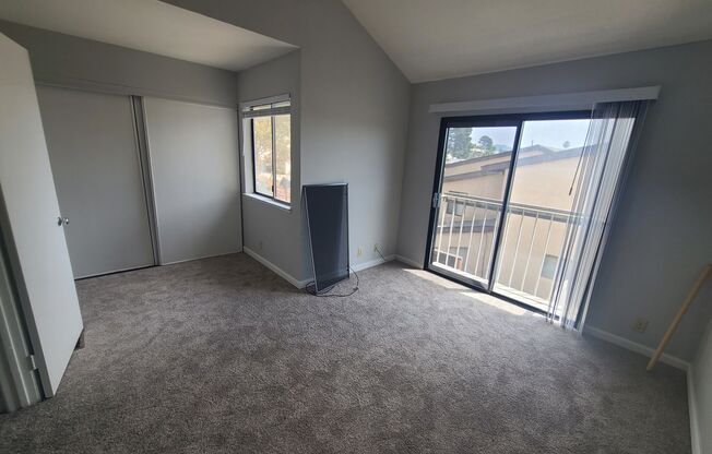 2 beds, 1 bath, $2,400