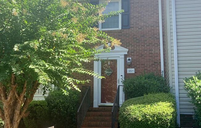 2 BR Townhome Near Battleground Park