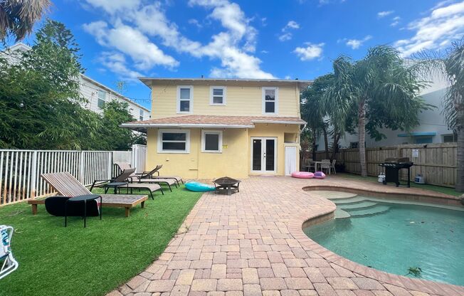 Furnished 5 Bed 2 Bath Ocean Breeze Oasis with Pool!