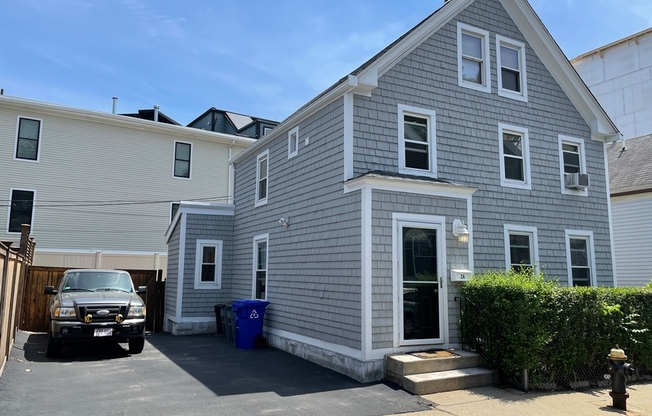 24 JENKINS ST
