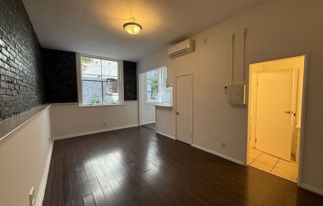 Studio, 1 bath, 400 sqft, $1,450, Unit I105