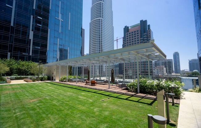 Studio, 1 bath, $2,195