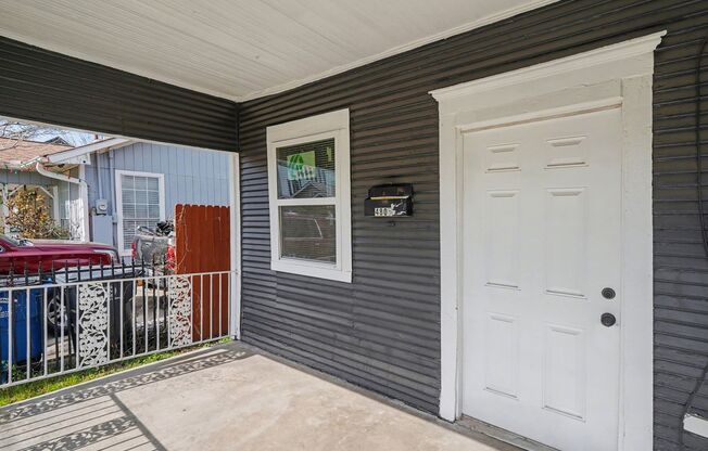 Updated duplex offering a bright and functional layout with modern finishes throughout.