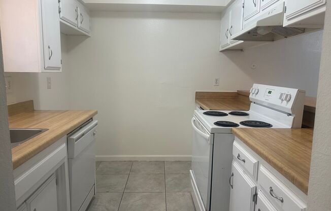 4400 Tierra Verde St.