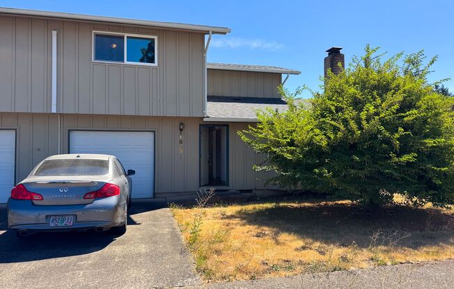 3 Bedroom Duplex off Gilham Rd.