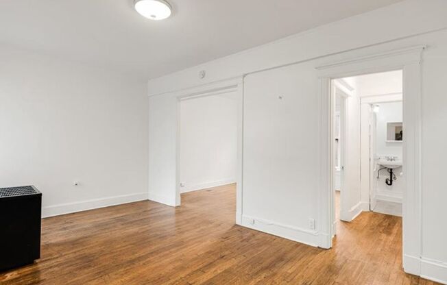 1 bed, 1 bath, 579 sqft, $1,250, Unit 411