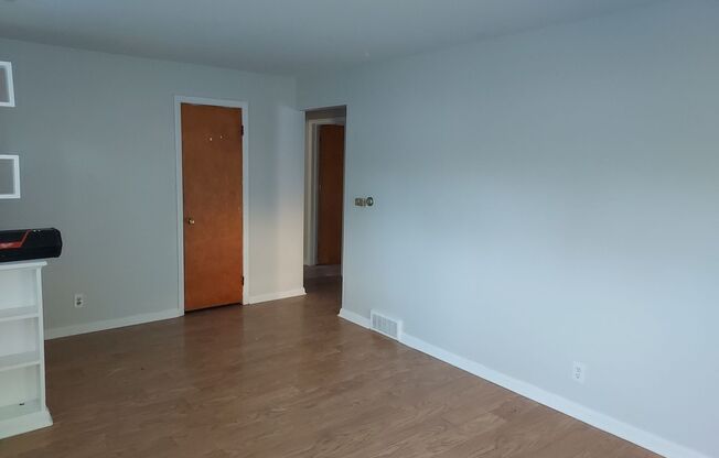 3 beds, 1 bath, $1,800