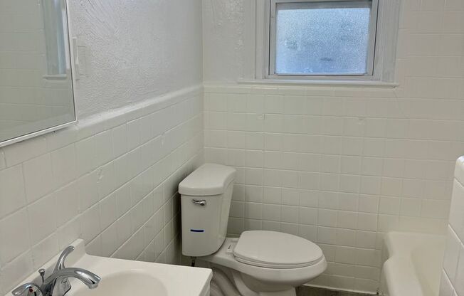 Studio, 1 bath, 500 sqft, $900