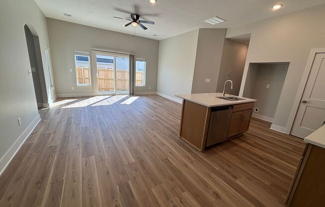 1823/25 Hickory Creek