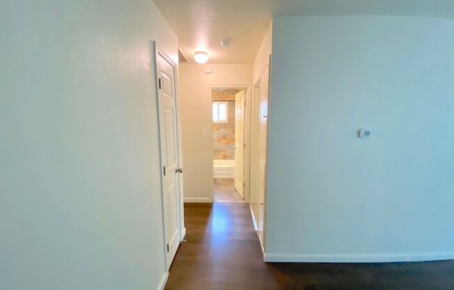 2 beds, 1 bath, 720 sqft, $1,595, Unit Ele1235