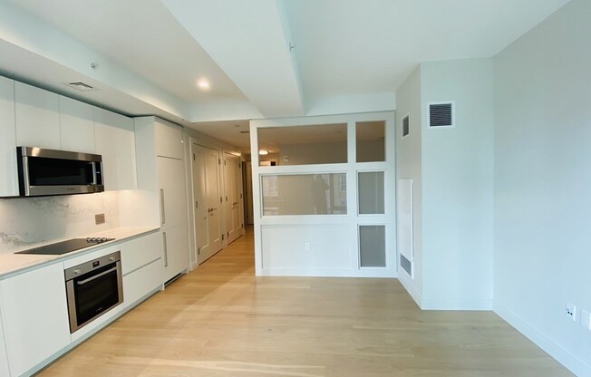 Studio, 1 bath, 525 sqft, $3,900, Unit 721