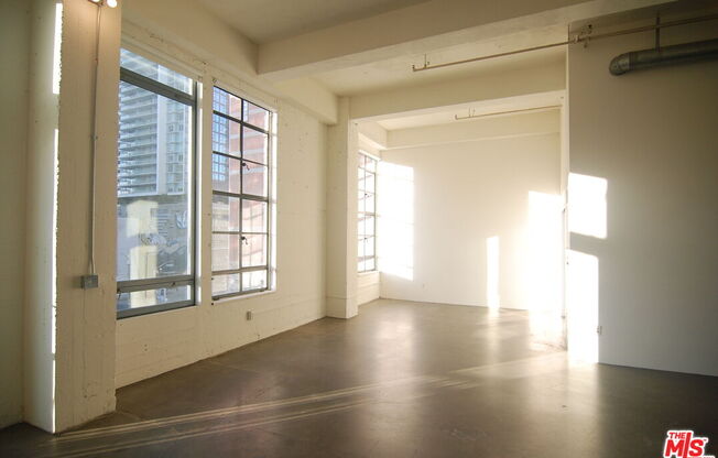 1 bed, 1 bath, 1,190 sqft, $3,200, Unit 310
