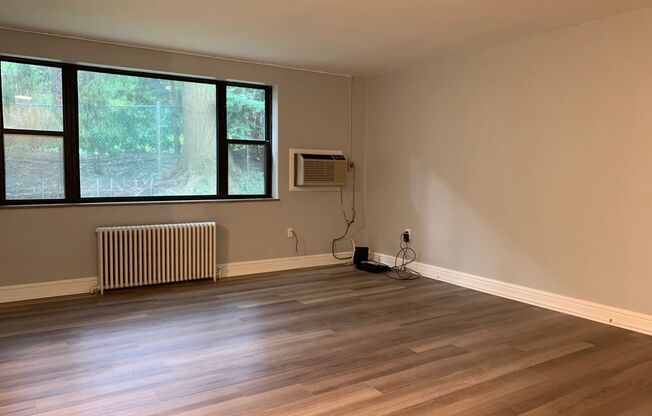 3 beds, 1 bath, 1,000 sqft, $2,090, Unit 6230 Fifth Ave. #124E