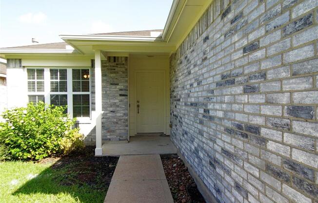 2115 SMT MDW DR