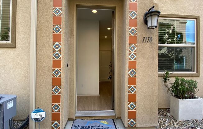 3 bed, 3.5bath wihtin The Pacific Ridge Community in Oceanside