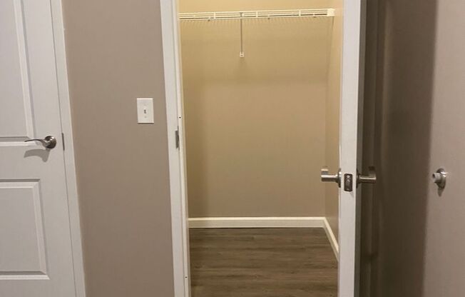 2 beds, 2 baths, 1,184 sqft, $2,025, Unit 209