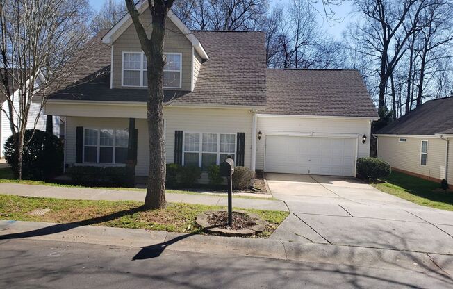 Charming 3 bed 2.5 bath Home in Huntersville!