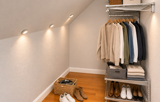 324 E 5 ST